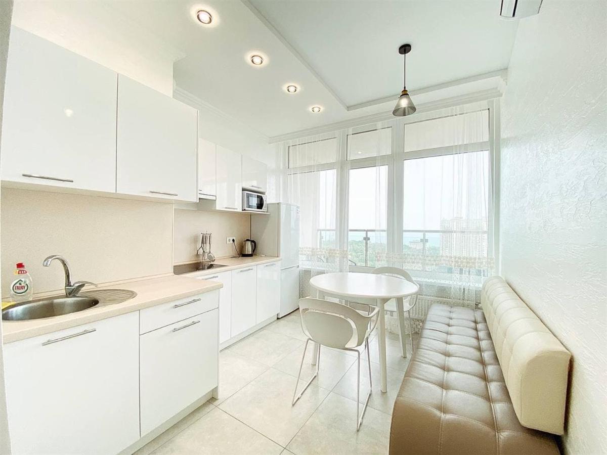 Skyview Apartments Odessa Exterior foto