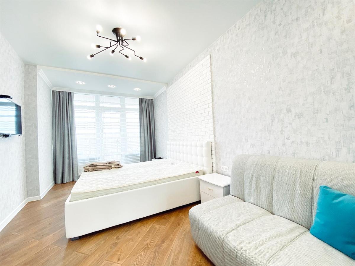 Skyview Apartments Odessa Exterior foto
