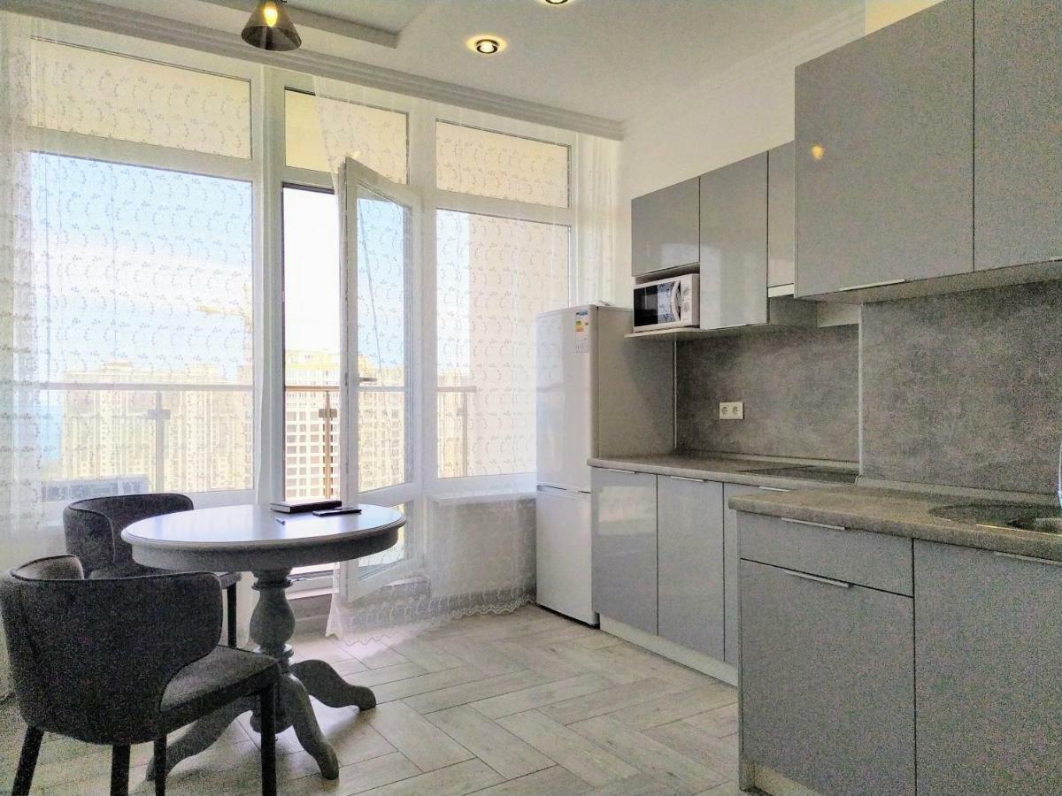 Skyview Apartments Odessa Exterior foto