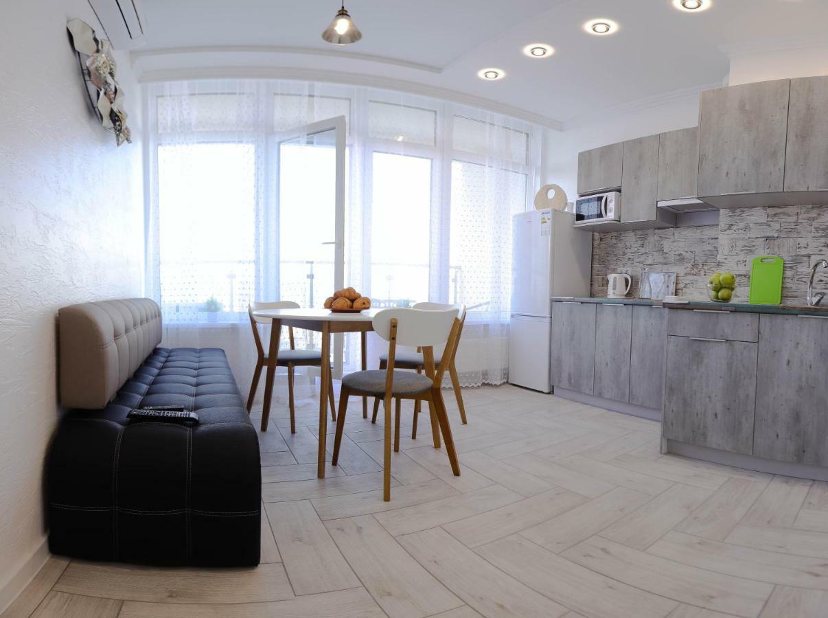 Skyview Apartments Odessa Exterior foto